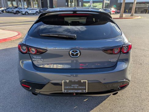 Used 2021 MAZDA MAZDA3 Hatchback w/Premium Plus Pkg image 4