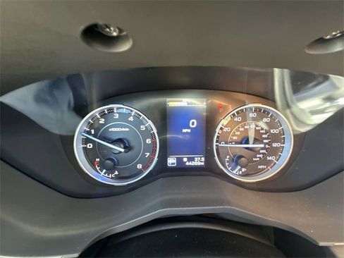 Certified 2022 Subaru Ascent Limited w/ Technology Package image 15