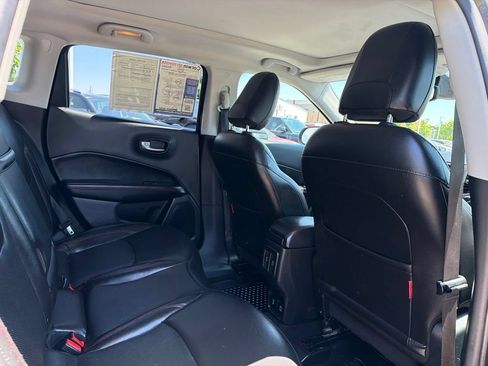 Used 2019 Jeep Compass Trailhawk w/ Leather Interior Group AWD/4WD image 16