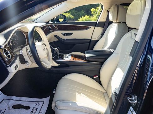 Used 2021 Bentley Flying Spur W12 AWD/4WD image 28