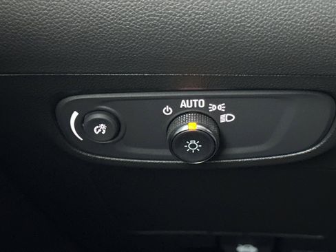 Used 2024 Buick Encore GX Preferred image 35