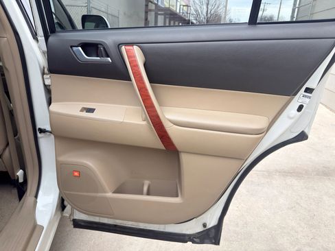 Used 2009 Toyota Highlander Limited image 32