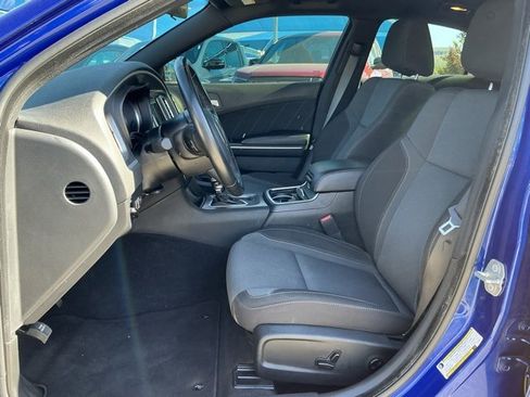 Used 2020 Dodge Charger SXT image 9