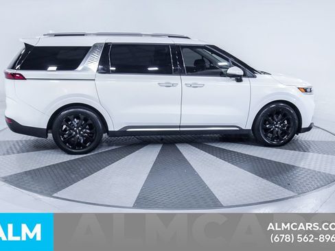 Used 2022 Kia Carnival SX Prestige FWD image 11