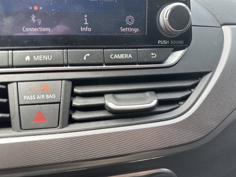 Used 2024 Nissan Altima 2.5 SR FWD image 18