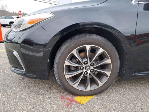 Used 2016 Toyota Avalon XLE Premium image 8