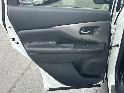 Used 2023 Nissan Murano SV w/ SV Midnight Edition Package FWD image 22