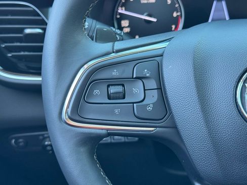 Used 2023 Buick Envision Avenir image 35