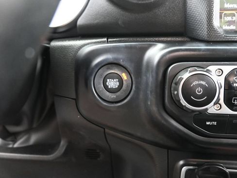 Used 2023 Jeep Wrangler Unlimited Sahara w/ Cold Weather Group AWD/4WD image 14