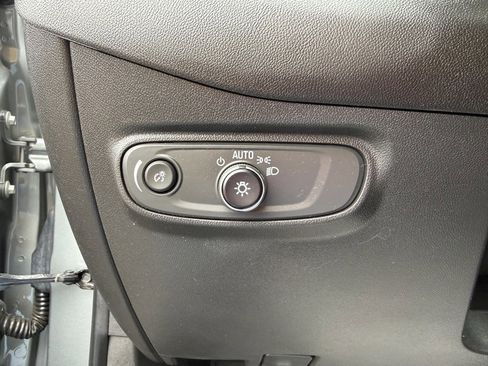 Used 2023 Chevrolet Equinox LT w/ Driver Convenience Package image 15