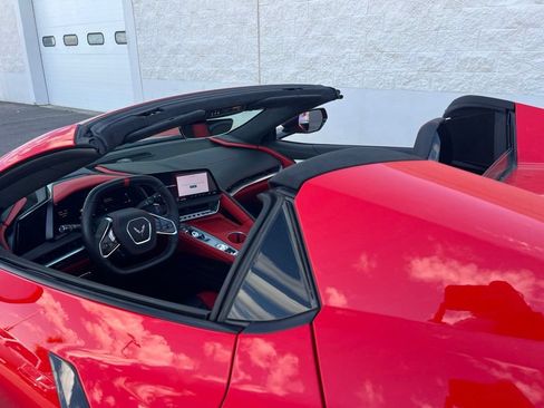 Used 2026 Chevrolet Corvette Stingray Premium Conv w/ Z51 Performance Package RWD image 24