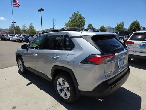 Used 2019 Toyota RAV4 XLE w/ All Weather Liner Package FWD image 7