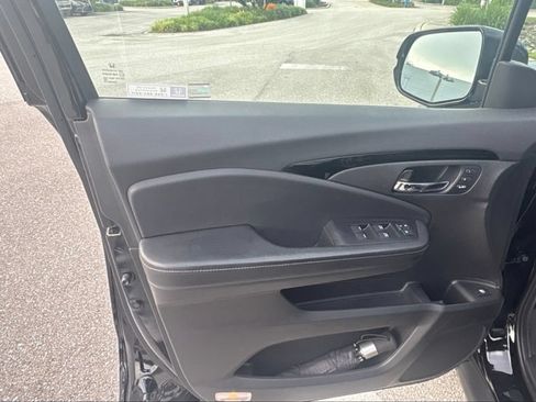 Used 2020 Honda Ridgeline RTL-E image 18