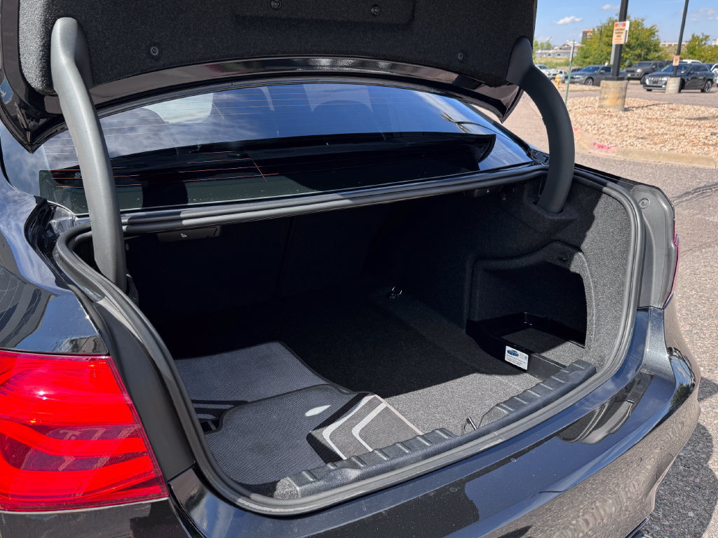 Used 2018 BMW M3 RWD image 13