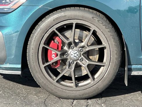 Used 2018 Volkswagen Golf 4-Door image 9