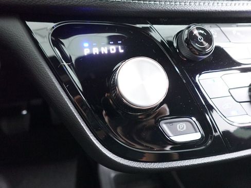 New 2027 Chrysler Pacifica Select FWD image 14
