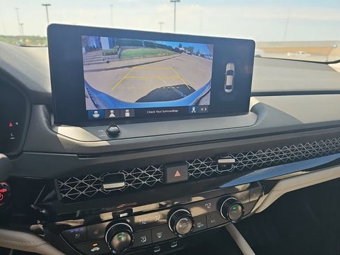 Used 2024 Honda Accord Touring image 19