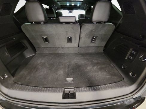 Certified 2025 Chevrolet Traverse High Country w/ LPO, Illumination Package image 25