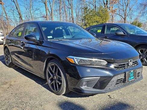 Used 2023 Honda Civic Sport image 2