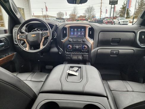 Used 2021 Chevrolet Silverado 2500 High Country w/ Z71 Off-Road Package image 22