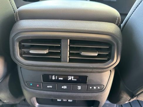 Used 2025 Honda Pilot Touring image 15