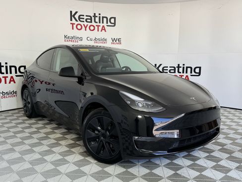 Used 2024 Tesla Model Y Long Range image 3