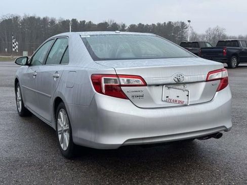Used 2014 Toyota Camry XLE w/ Leather Package image 6