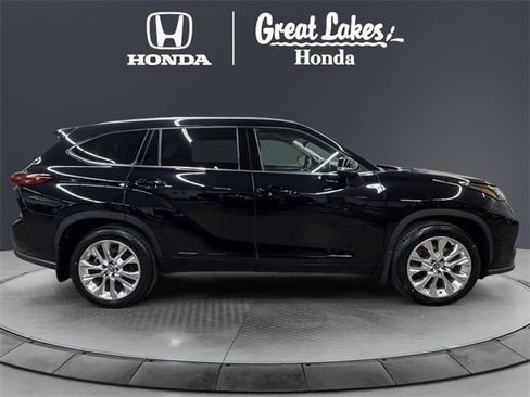 Used 2023 Toyota Highlander Limited image 7