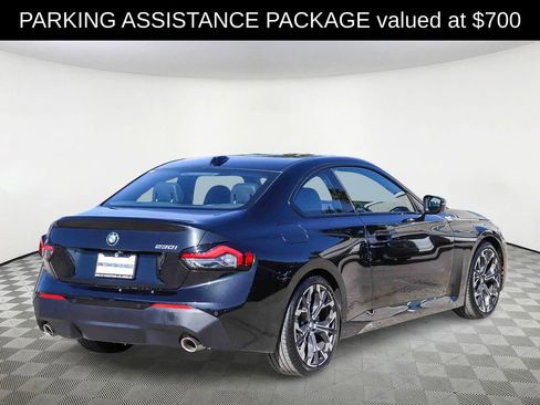 Used 2025 BMW 230i Coupe w/ Premium Package RWD image 4