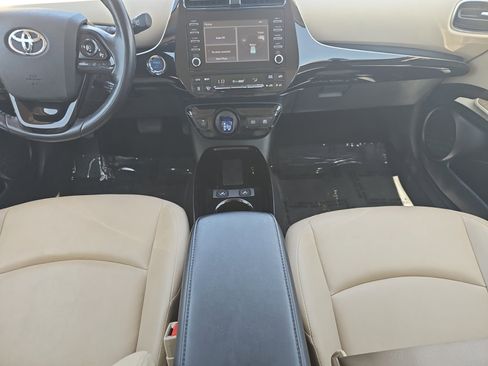 Used 2020 Toyota Prius XLE AWD/4WD image 15