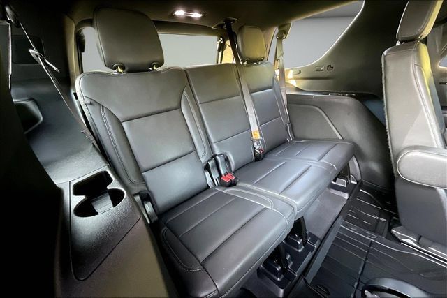 Used 2022 Chevrolet Tahoe Z71 w/ Luxury Package AWD/4WD image 28