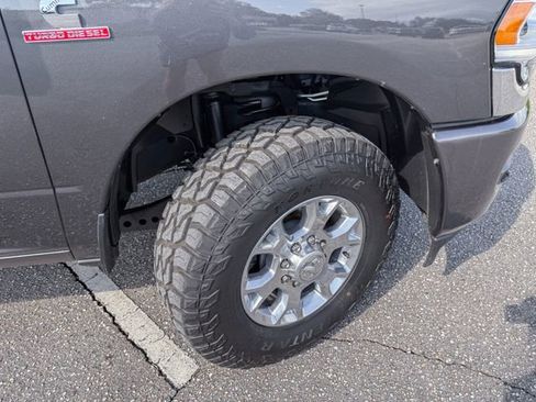 Used 2024 RAM 2500 Laramie w/ Safety Group AWD/4WD image 11