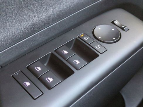 New 2026 Hyundai Kona SE FWD image 32