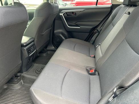 Certified 2022 Toyota RAV4 LE AWD/4WD image 16
