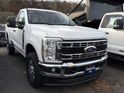 New 2025 Ford F350 XLT w/ FX4 Off-Road Package AWD/4WD image 1
