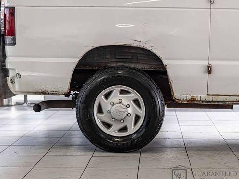 Used 2008 Ford E-350 and Econoline 350 Super Duty image 12