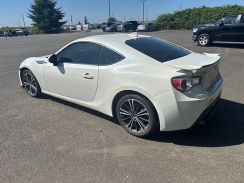 Used 2015 Subaru BRZ Limited w/ Popular Package #1B RWD image 2
