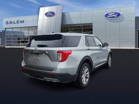 Certified 2023 Ford Explorer XLT w/ Equipment Group 202A AWD/4WD image 3