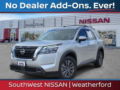 Used 2025 Nissan Pathfinder SV w/ SV Premium Package