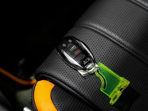 Used 2023 Bentley Bentayga Speed image 65