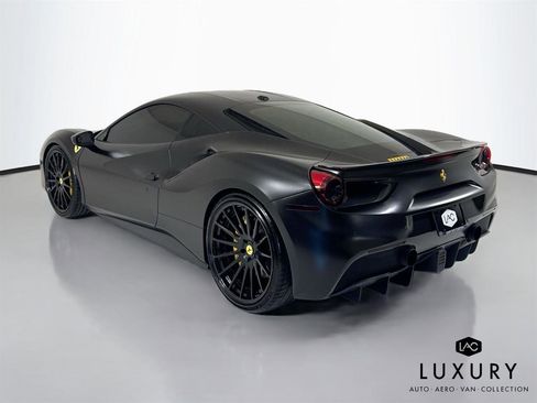 Used 2017 Ferrari 488 GTB image 8