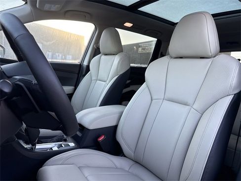 New 2025 Subaru Ascent Limited image 12