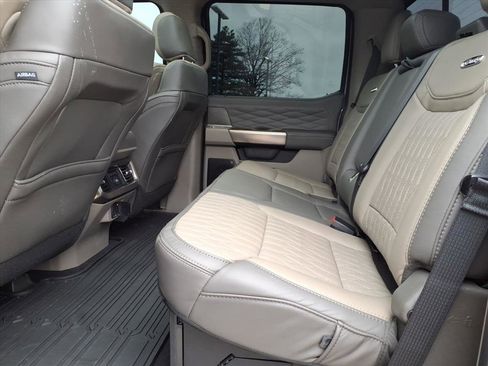 Used 2026 Ford F250 Platinum w/ Platinum Plus Package image 11