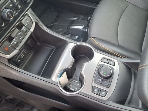 Used 2023 GMC Terrain AT4 AWD/4WD image 16