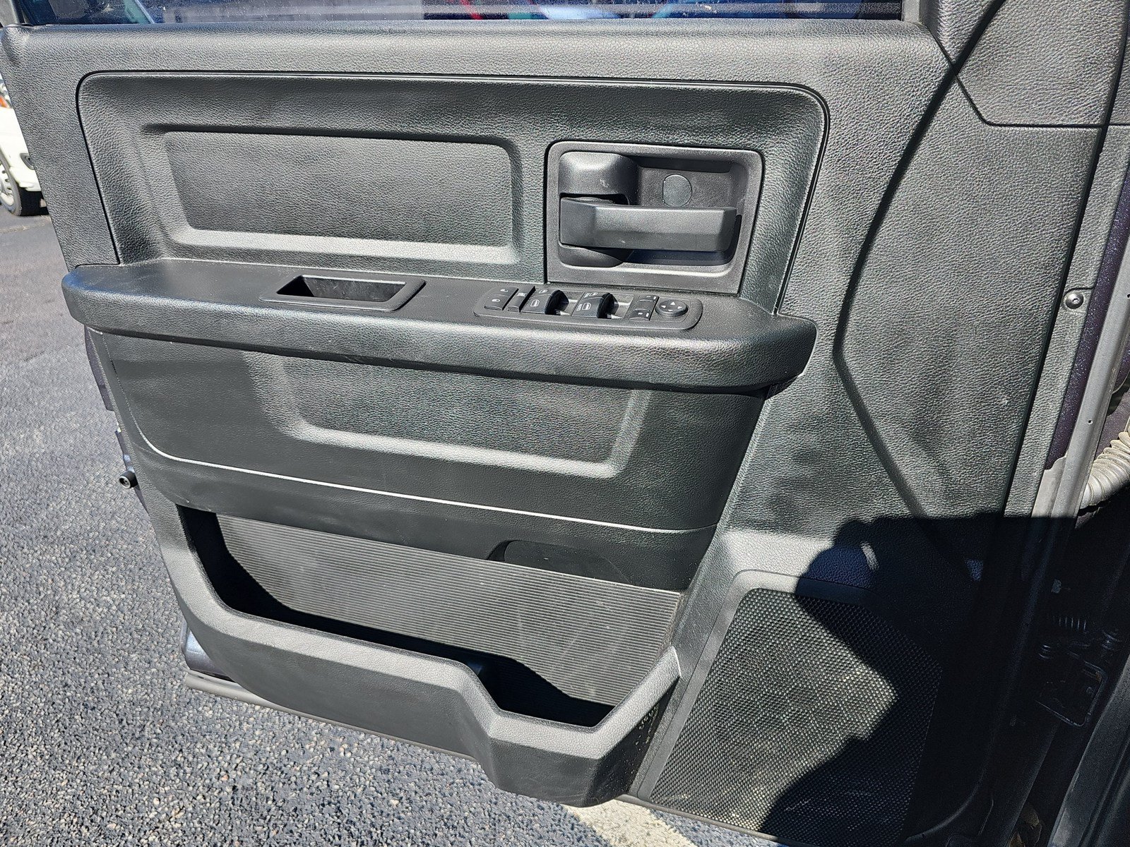 Used 2018 RAM 1500 Express w/ Express Value Package AWD/4WD image 30