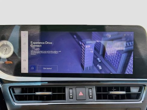 Used 2025 Lexus ES 300h w/ Premium Package FWD image 32