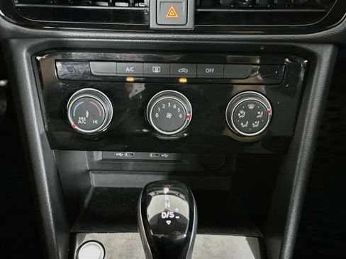 Used 2024 Volkswagen Taos S FWD image 23