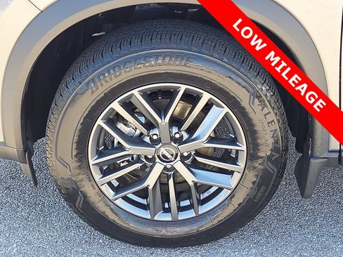 Used 2023 Nissan Rogue S image 7