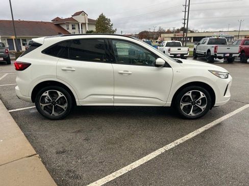 Used 2024 Ford Escape ST-Line Select w/ Tech Pack #2 image 7