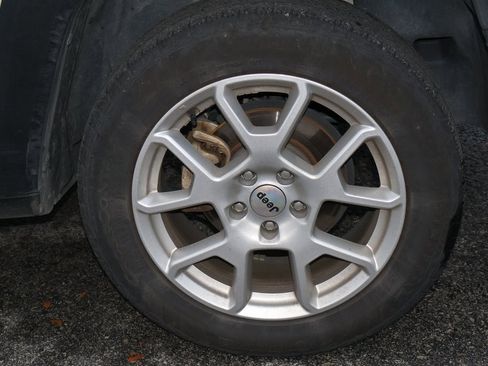 Used 2023 Jeep Renegade Latitude image 5